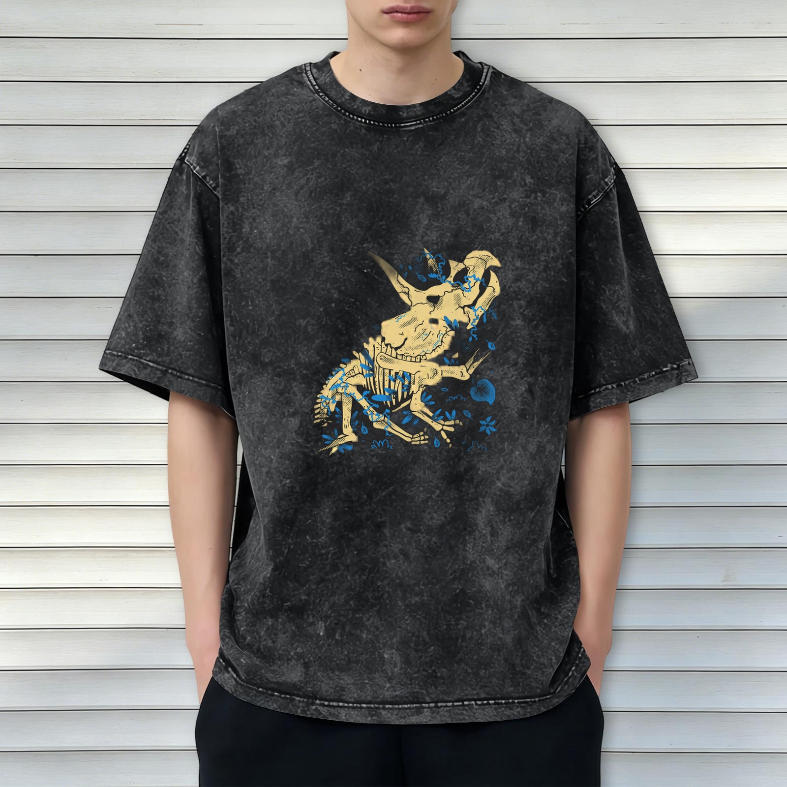 Oversized Acid Wash T-Shirt with Dinosaur Skeleton Graphic