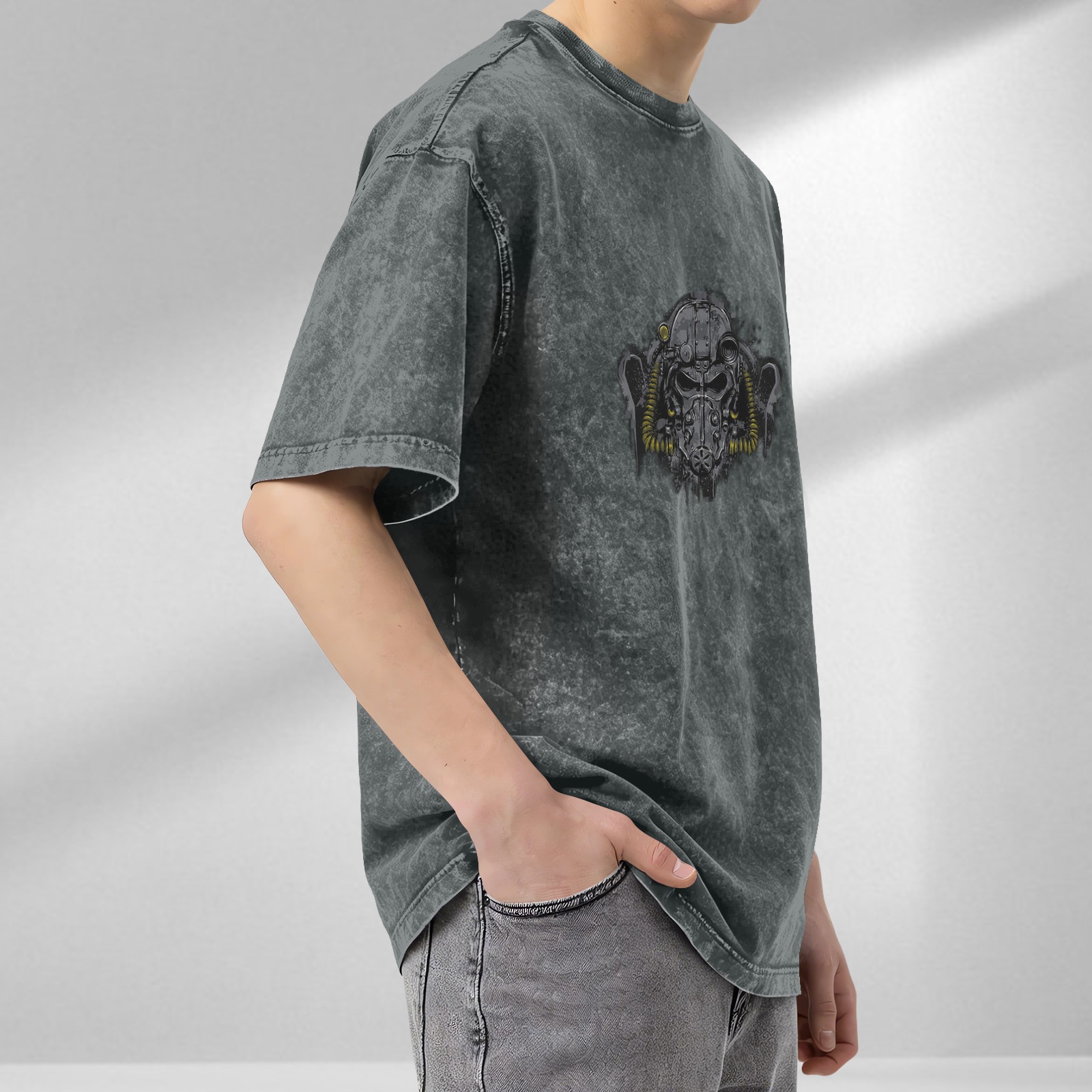 Distressed washed black loose short-sleeved T-shirt Wasteland wind power armor helmet pattern printed top