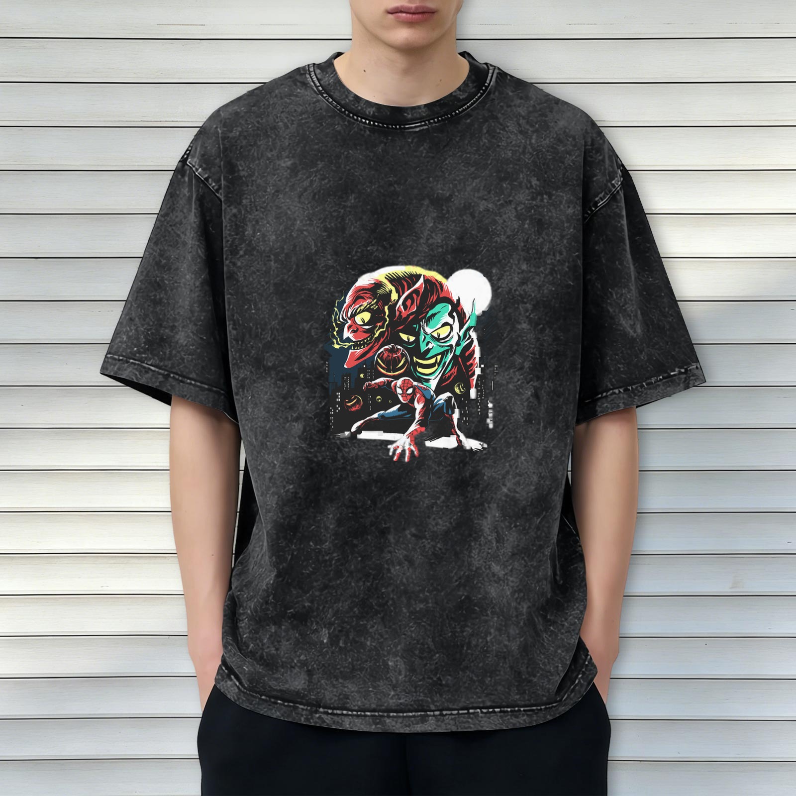 Oversized Acid Wash T-Shirt with Spider-Man and Green Goblin Graphic