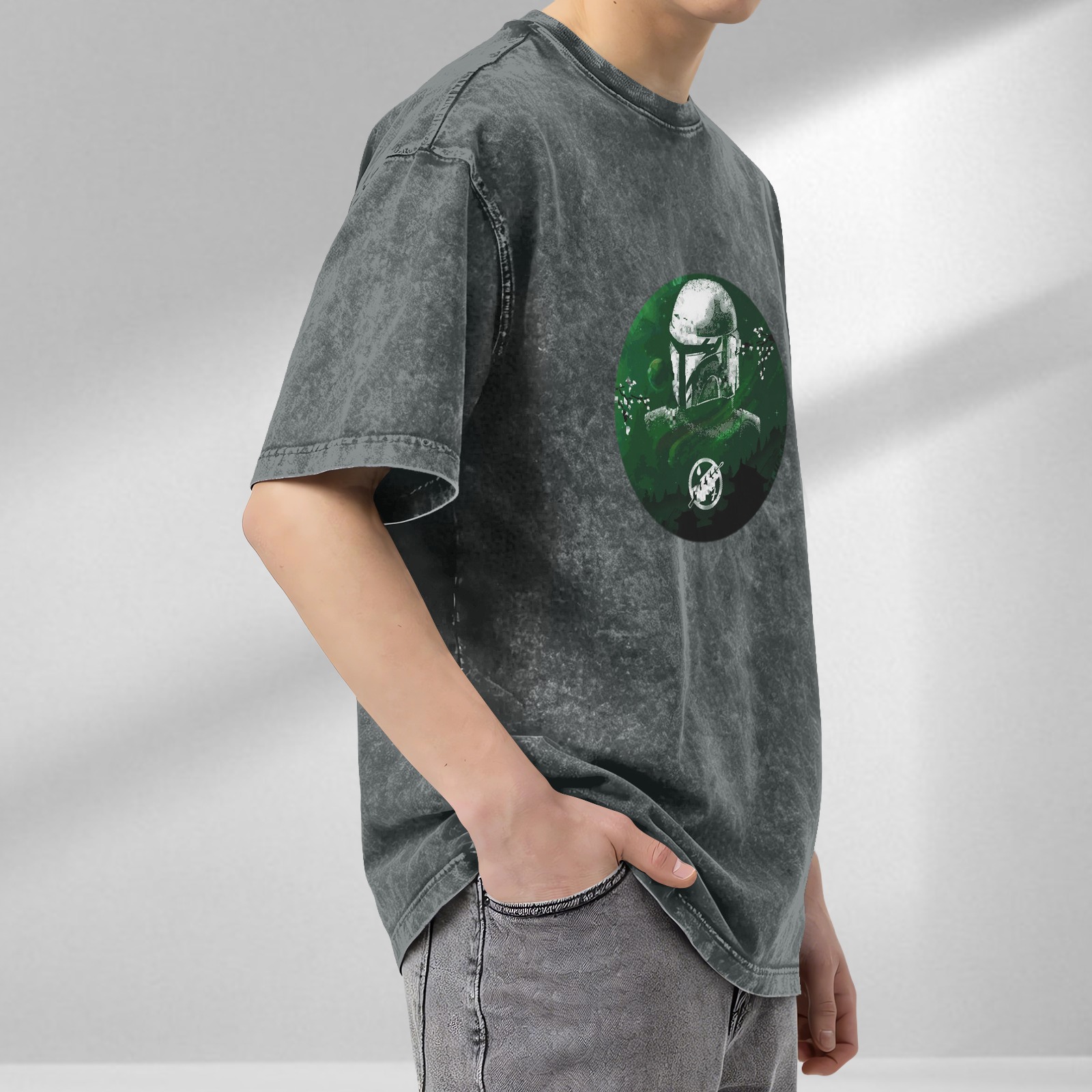 Distressed black short-sleeved T-shirt with Mandalorian theme print, loose style