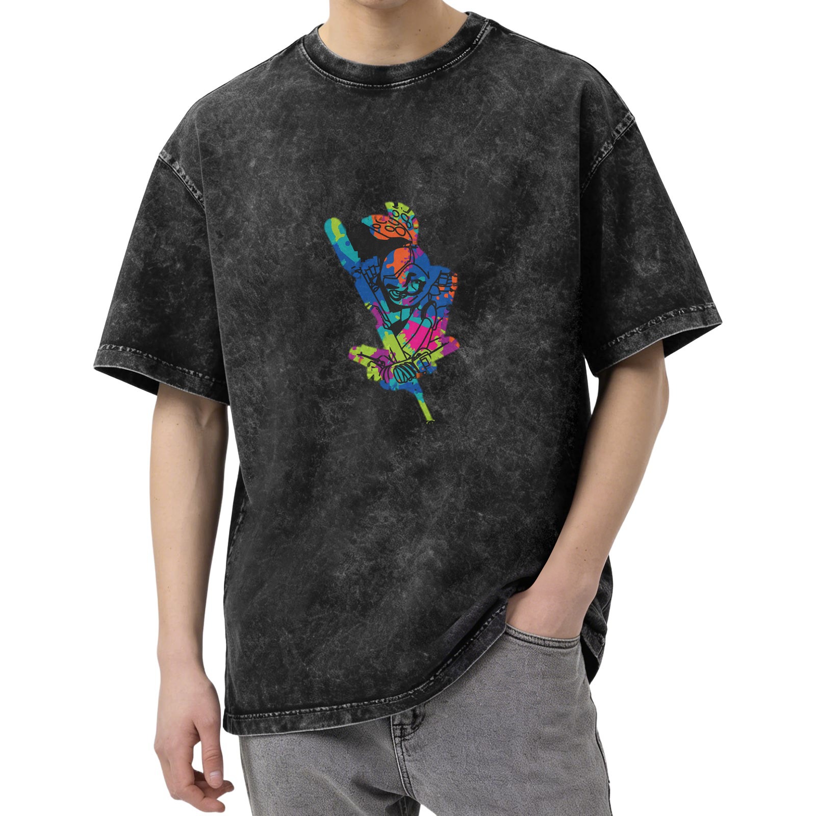 Distressed black loose short-sleeved T-shirt, cartoon graffiti style print, casual round neck top
