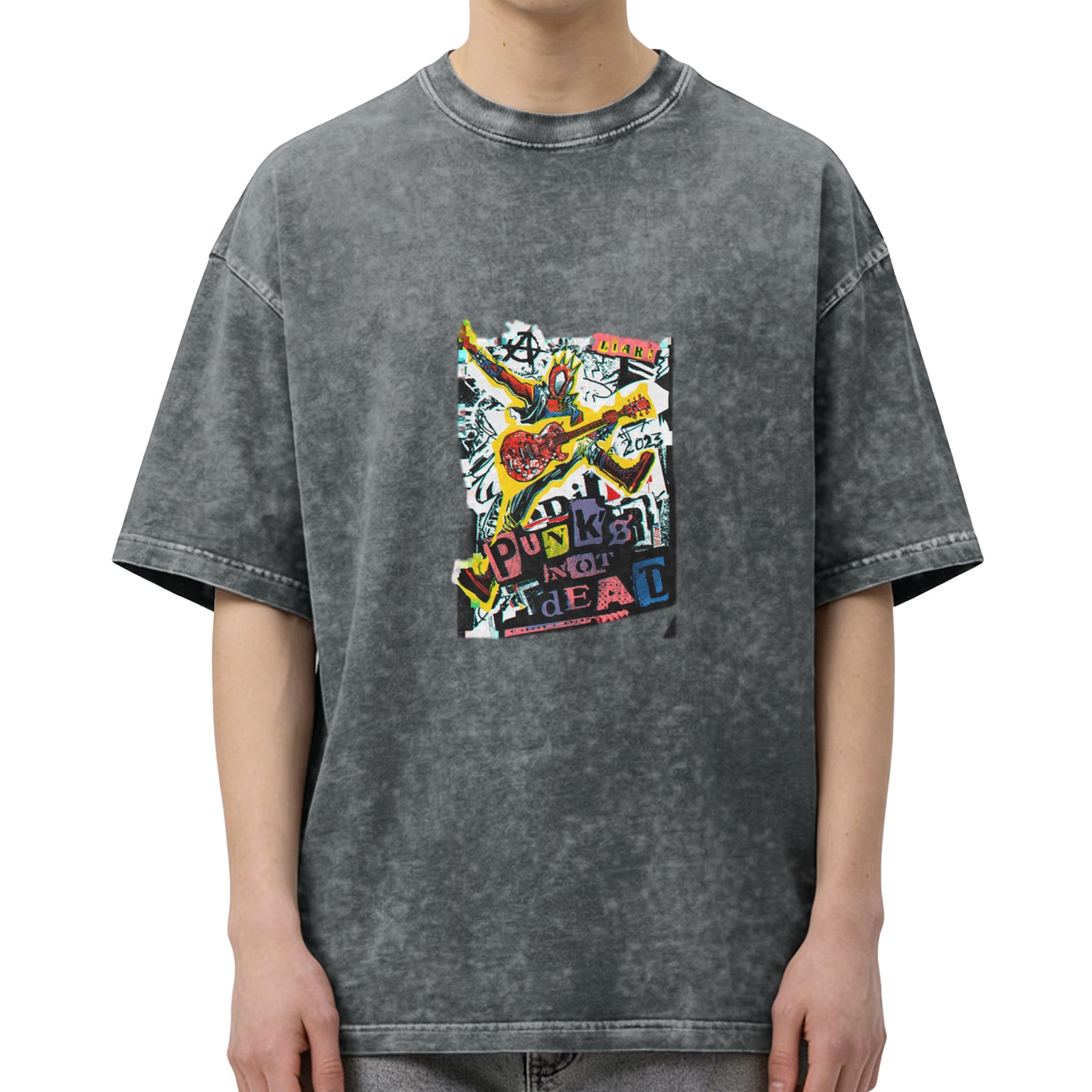Oversized Acid Wash T-Shirt with Punk Spider Graphic Print - 'Punks Not Dead' Design