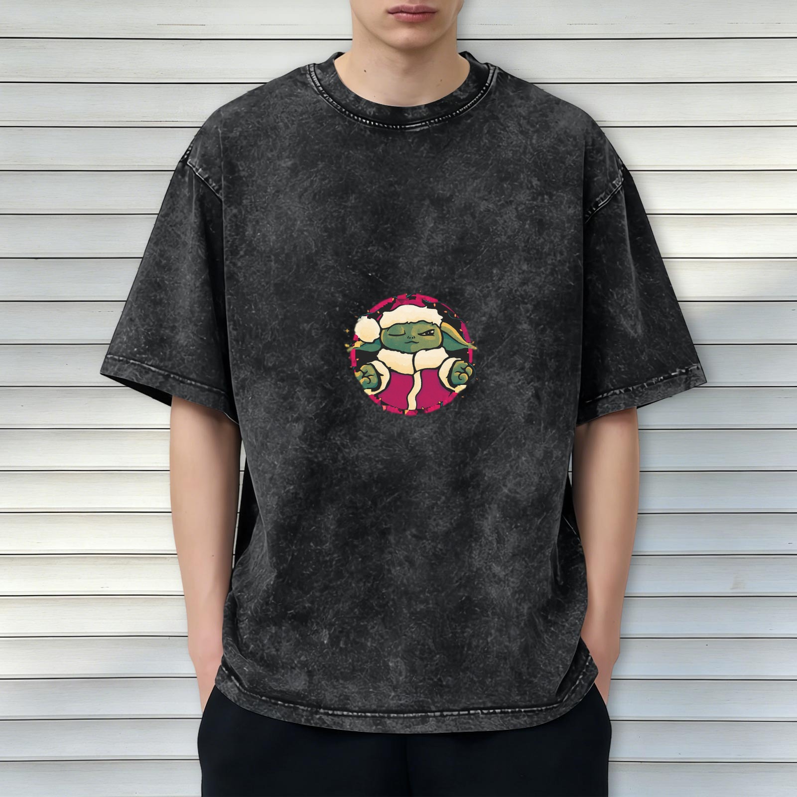 Distressed black loose short-sleeved T-shirt Christmas Baby Yoda print