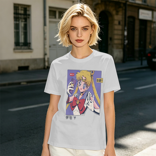 Olive T-shirt with Sailor Moon Selfie Anime Print