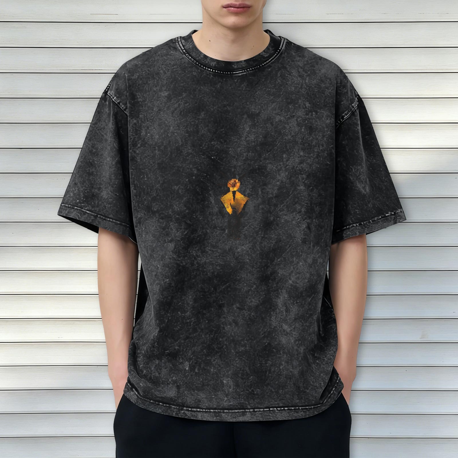 Distressed washed black loose short-sleeved T-shirt casual top with small pattern decoration on the chest