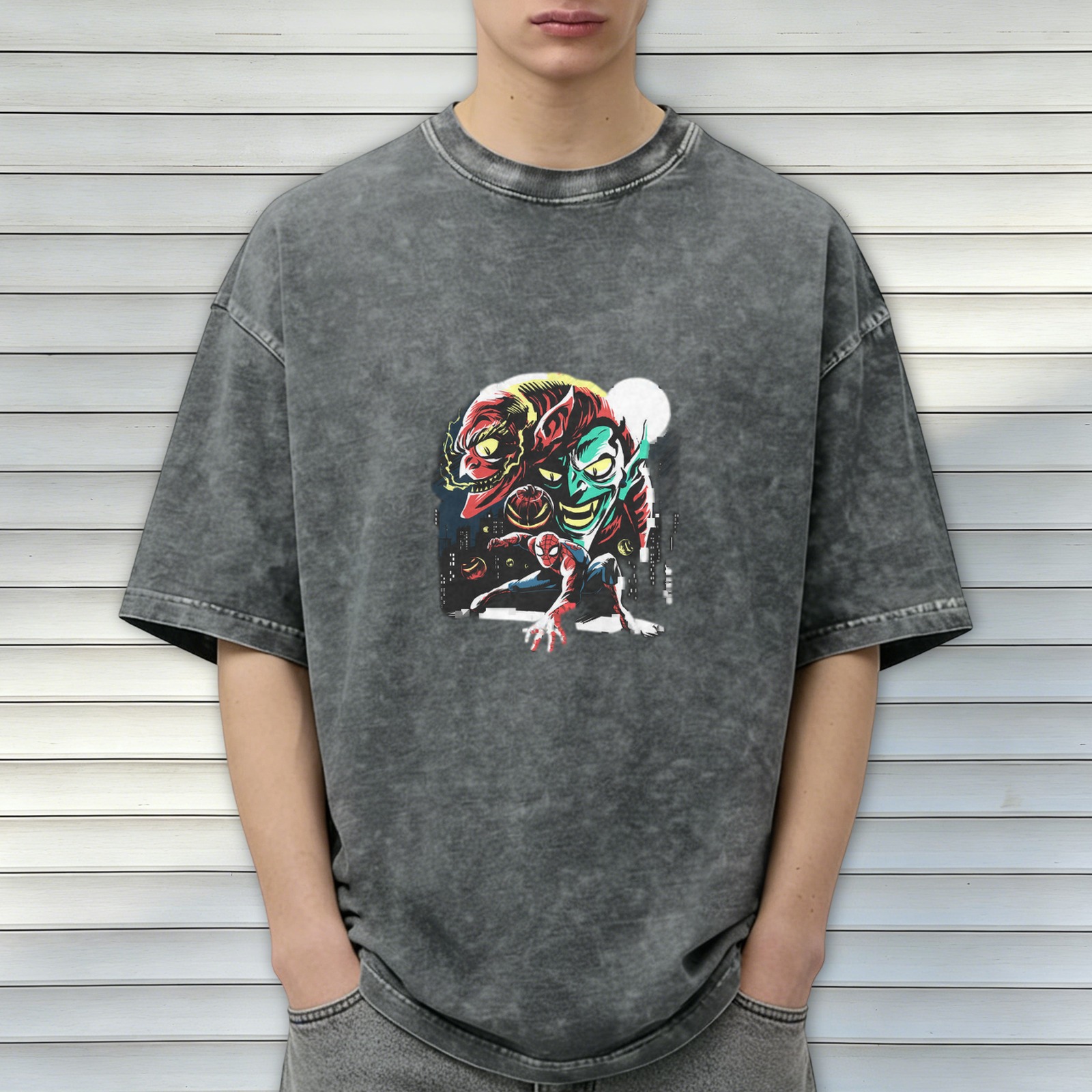 Oversized Acid Wash T-Shirt with Spider-Man and Green Goblin Graphic