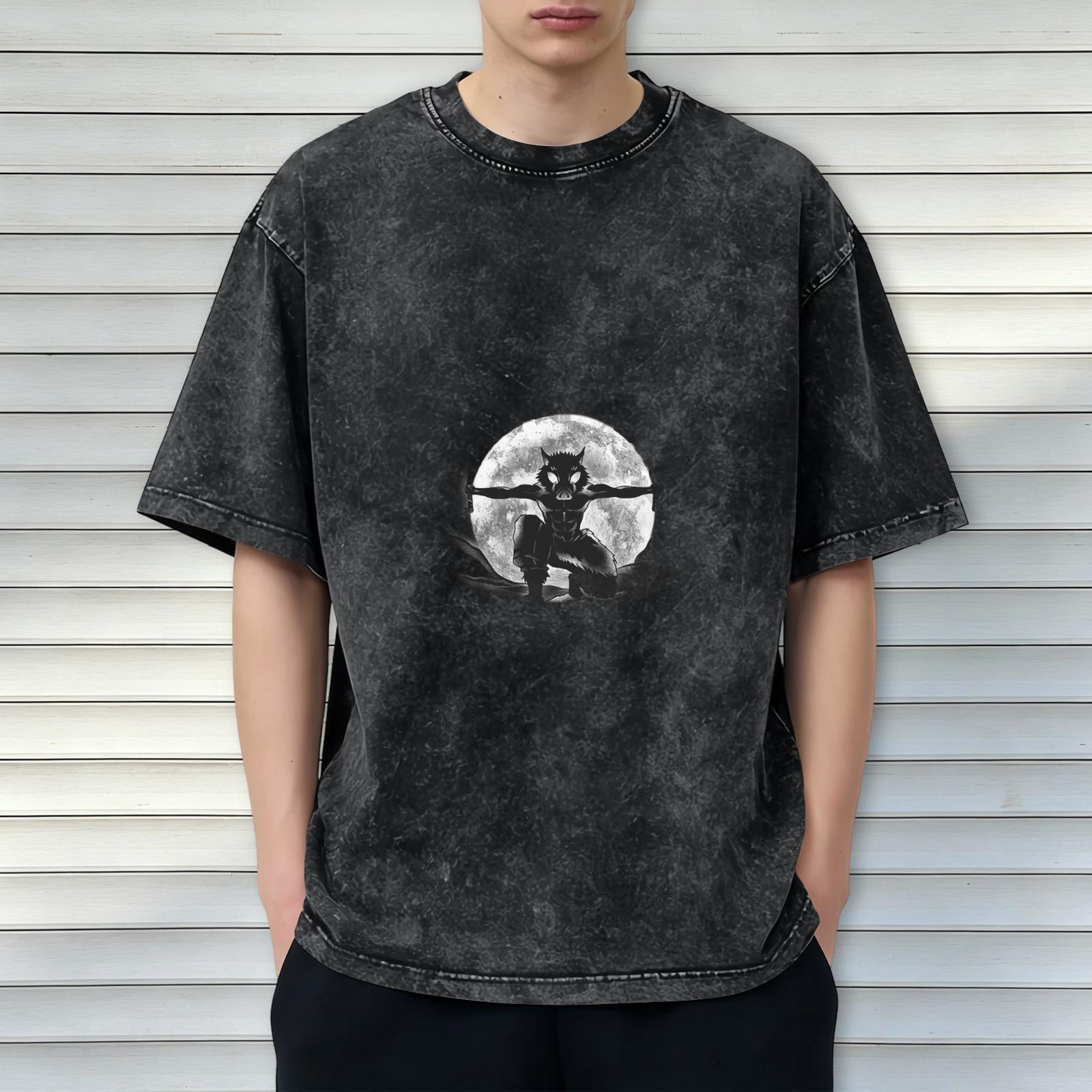 Distressed washed black werewolf full moon print loose short-sleeved T-shirt