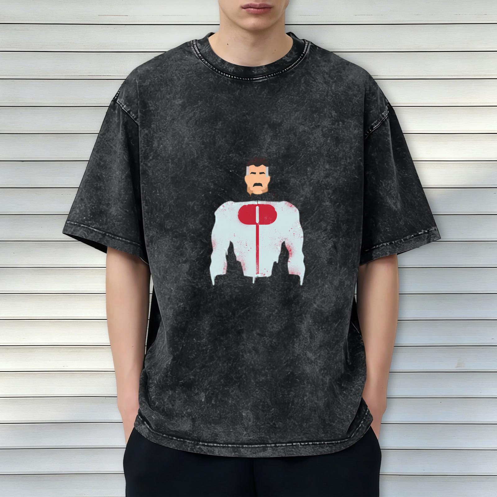 Retro washed black loose short-sleeved T-shirt printed with the minimalist pattern of the character Omni-Man