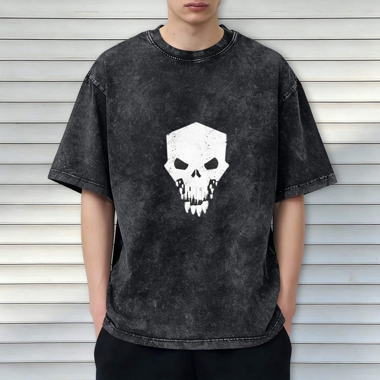 Oversized Acid Wash T-Shirt With Geometric Skull Graphic