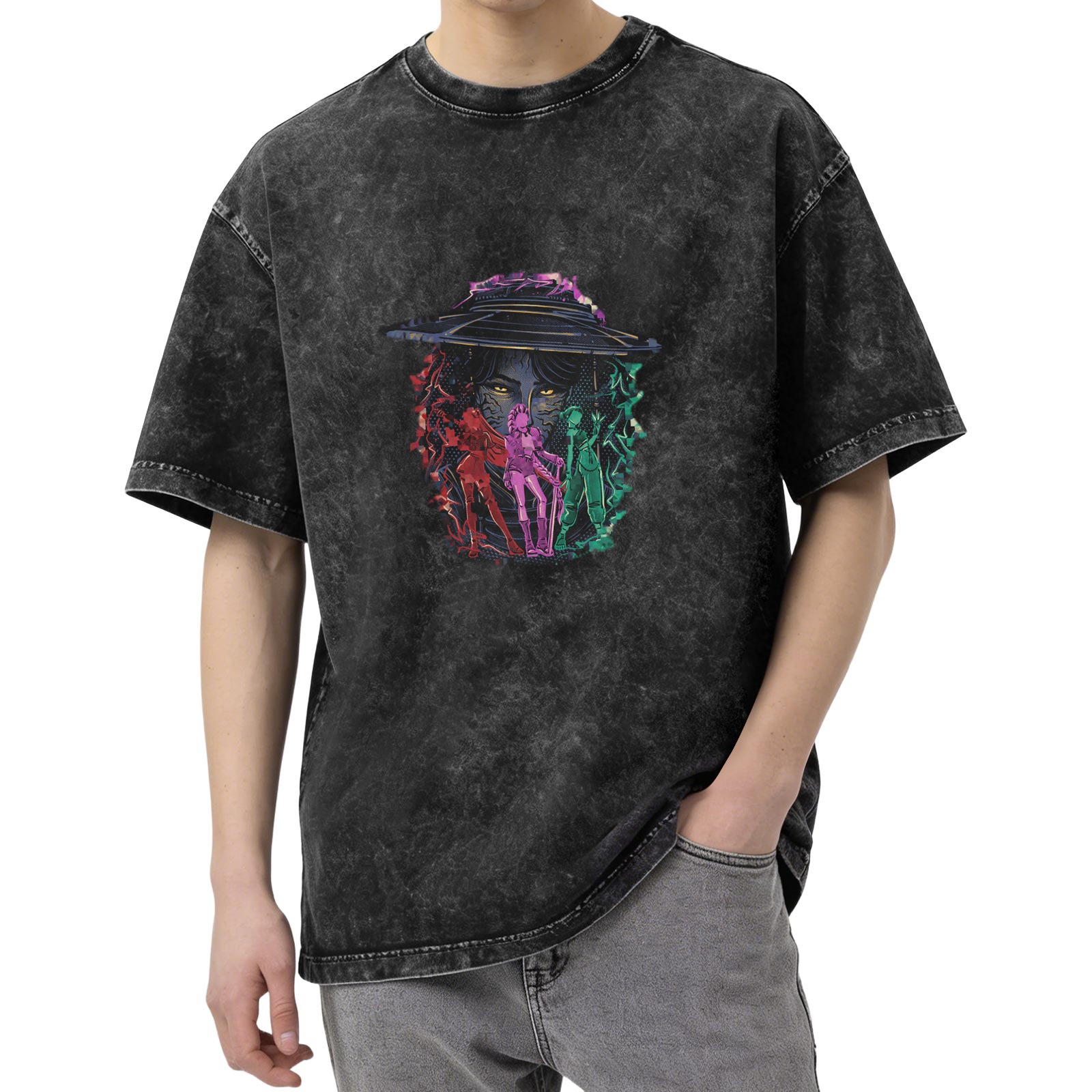 Distressed black loose short-sleeved T-shirt with cyber style character print