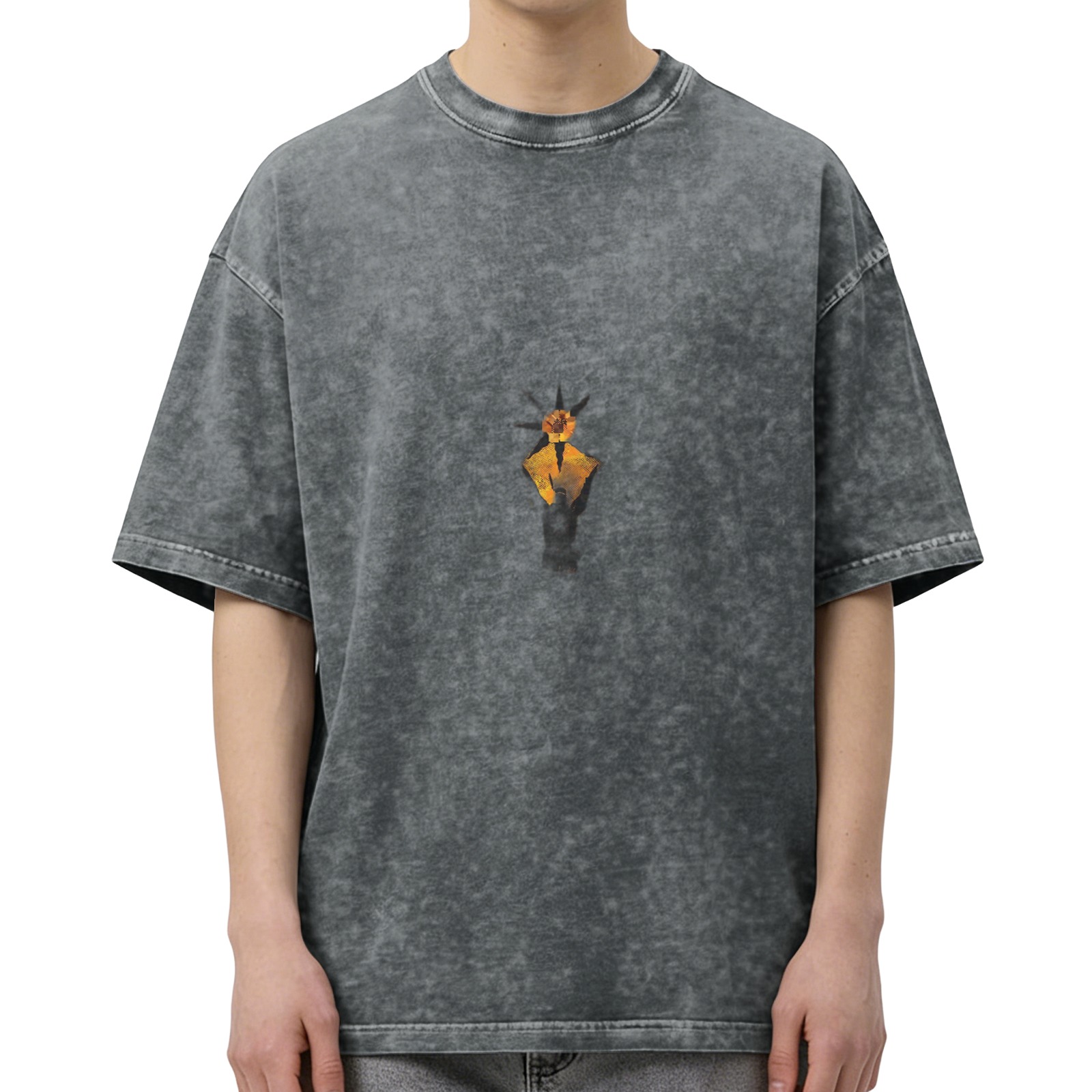 Distressed washed black loose short-sleeved T-shirt casual top with small pattern decoration on the chest
