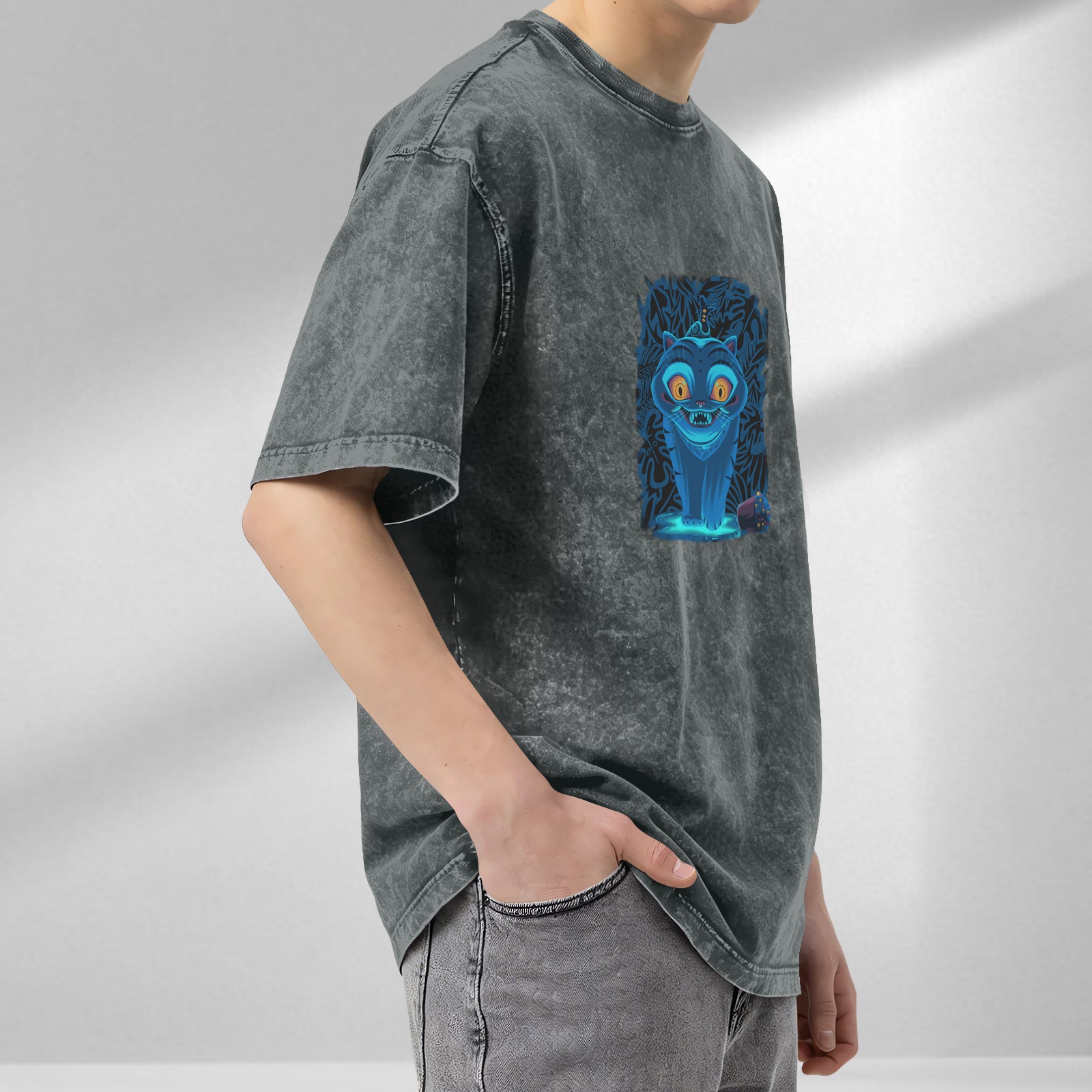 Distressed washed black loose short-sleeved T-shirt Cheshire Cat print