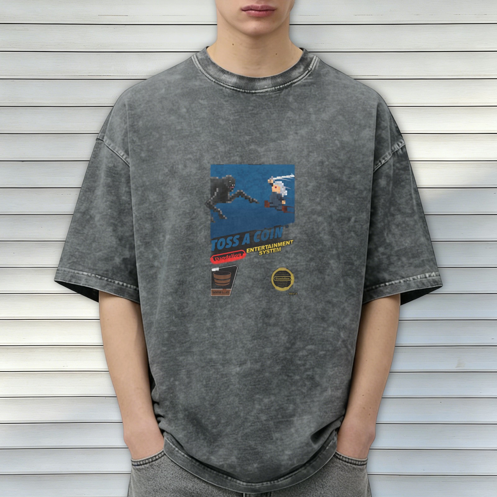 Retro distressed black pixel game themed printed loose short-sleeved T-shirt