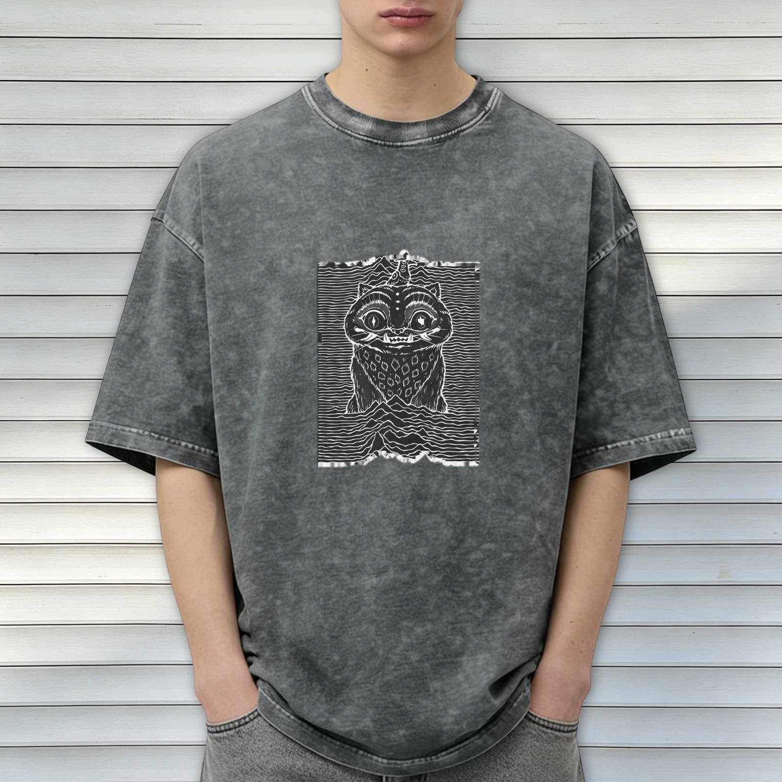 Distressed washed black round neck short-sleeved T-shirt Japanese tanuki style pattern printed loose top