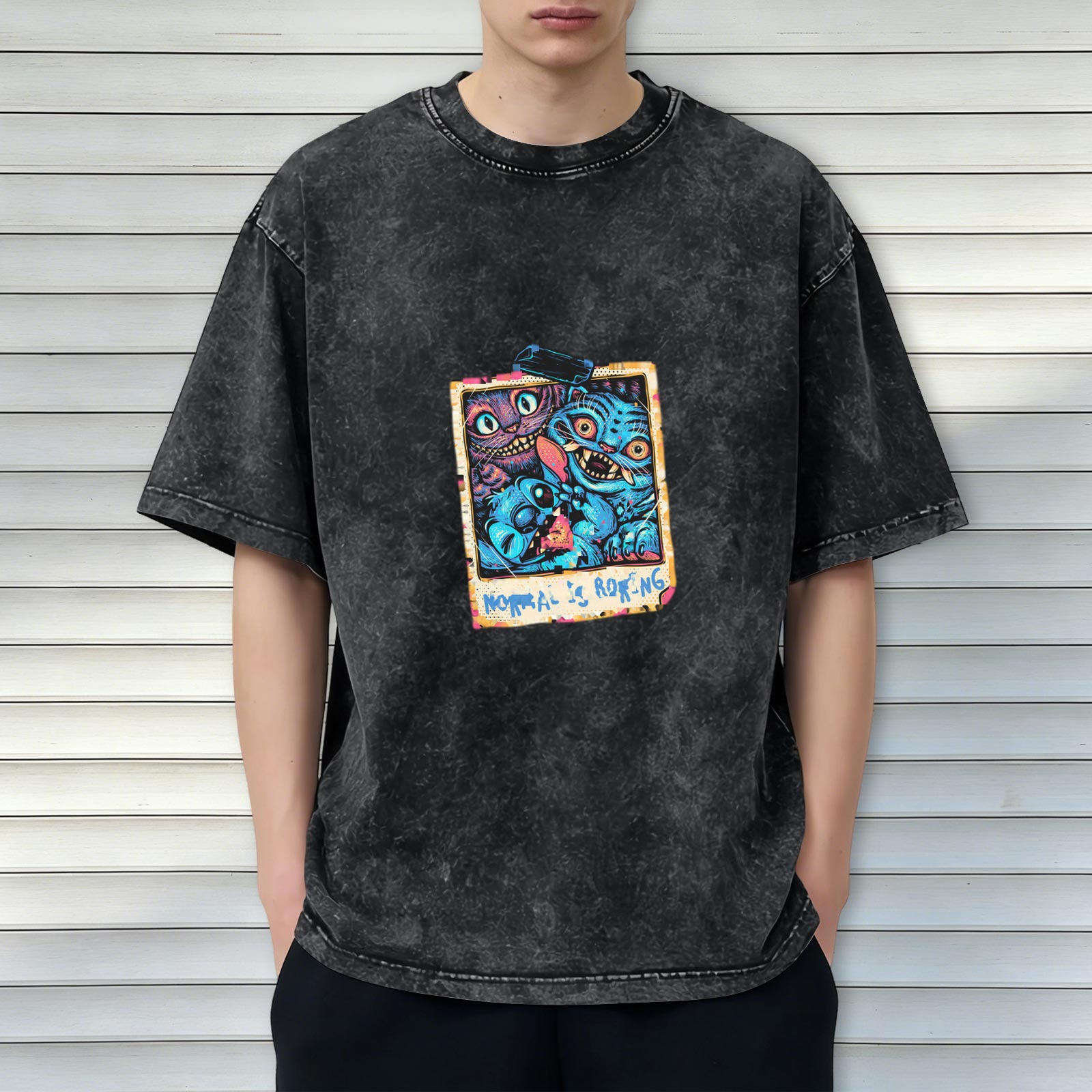 Distressed washed black cartoon print short-sleeved T-shirt Weird character pattern top