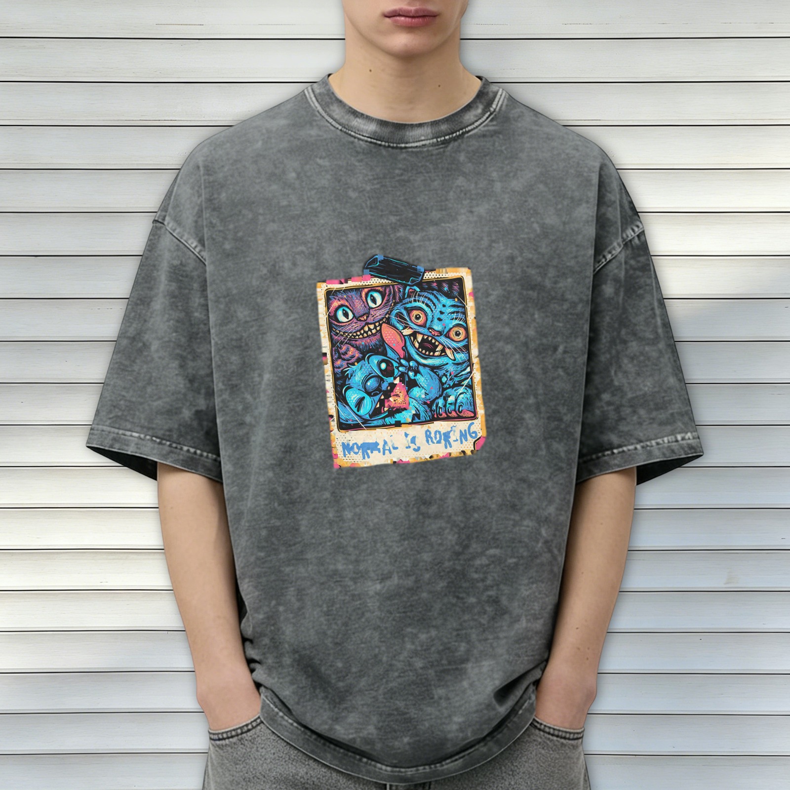 Distressed washed black cartoon print short-sleeved T-shirt Weird character pattern top