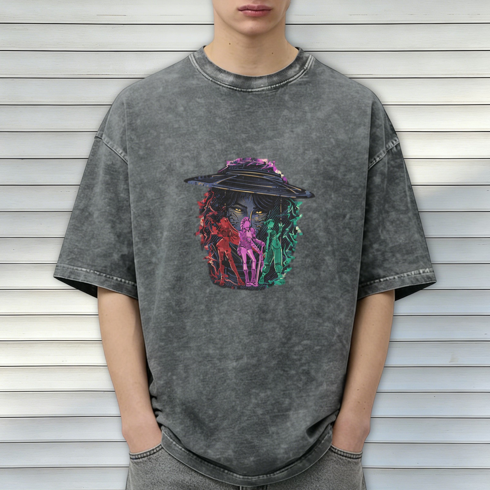 Distressed black loose short-sleeved T-shirt with cyber style character print
