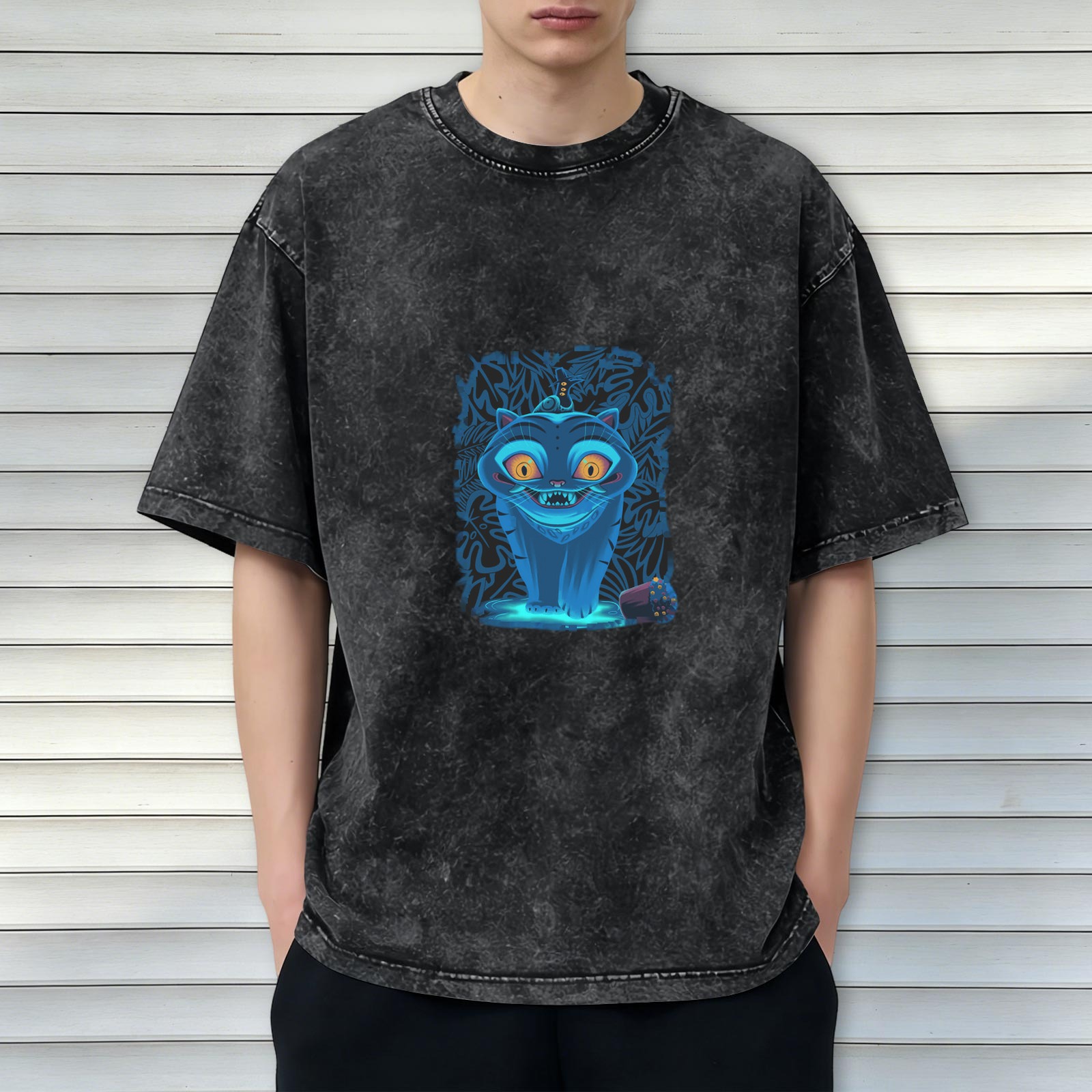 Distressed washed black loose short-sleeved T-shirt Cheshire Cat print